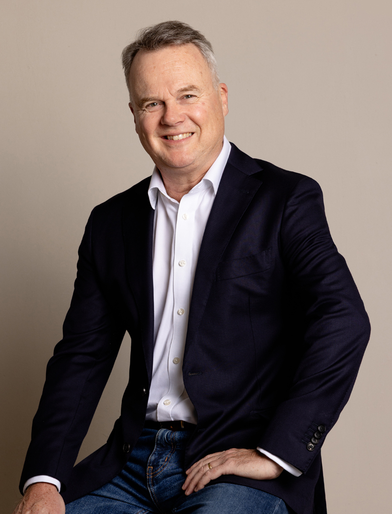 MW Phil Martin 800x1050